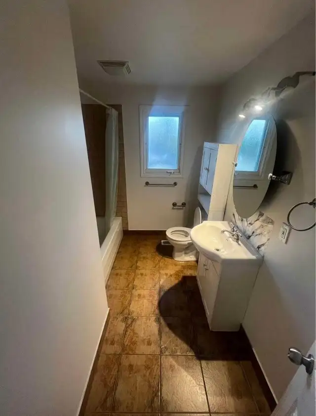 room for rent in Long Term Rentals in Bedford - Image 4