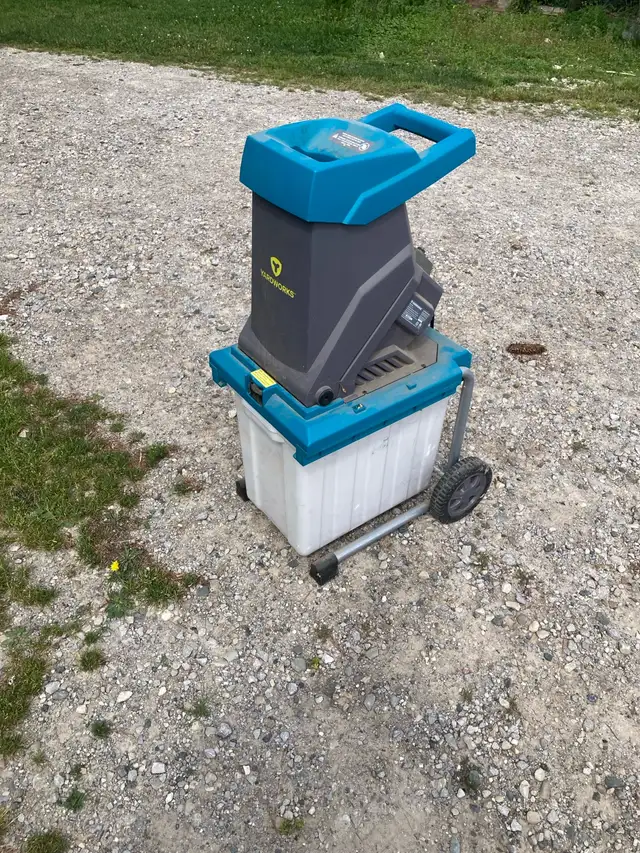 yard works garden shredder in Outdoor Tools & Storage in Stratford - Image 2