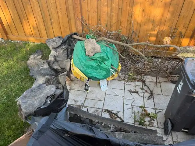 Junk Removal 62864742428035122