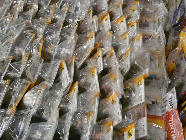 TINTIN FIGURINES DE "LA COLLECTION OFFICIELLE" in Arts & Collectibles in Lévis - Image 7