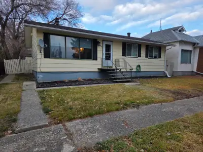 Charming, Move-In Ready Bungalow – Perfect Starter Home! Welcome to this fantastic 4-bedroom, 2-full...