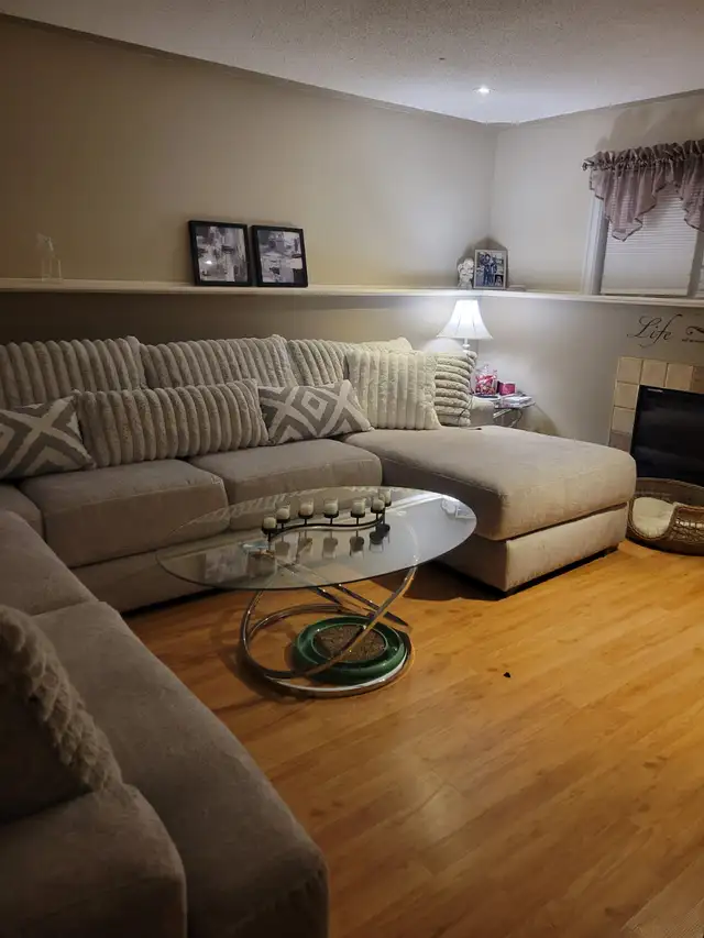 Brand New Sectional need gone asap  price is negotiable in Couches & Futons in Dartmouth - Image 2