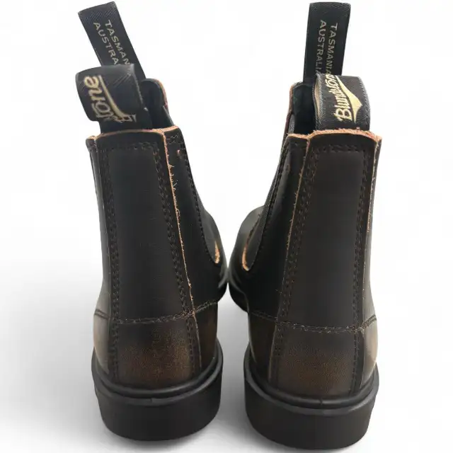 Blundstone Dress Boots  in Women's - Shoes in City of Toronto - Image 5