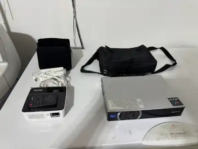2 working high quality projectors.