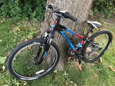 Trek MT 220 Mountain bike 24” / vélo de montagne, View more