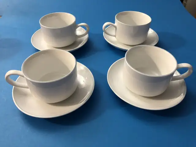 Vintage White Rego Continental Coffee Tea Cups w/Saucers63793682753409120