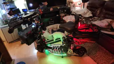 4.5HP UBERSCOOT 2X DUAL RANGE  GAS SCOOTER, View more