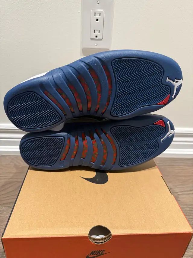 Air Jordan 12 French Blue DS Sz 11 $220 OBO in Men's Shoes in Markham / York Region - Image 7