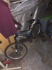 40$ Nice cycle for kids (NEGOTIABLE) 