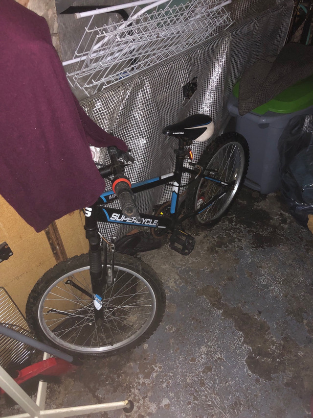 40$ Nice cycle for kids (NEGOTIABLE)  dans Ventes de garage  à Ville de Montréal