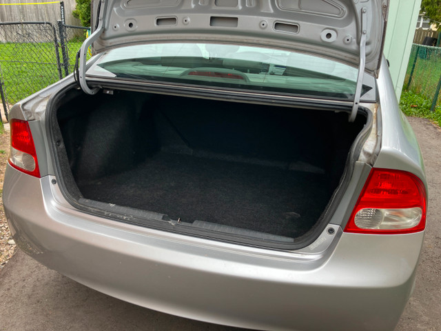 Reliable 2010 Honda Civic 4-dr sedan, manual transmission in Cars & Trucks in Sarnia - Image 4