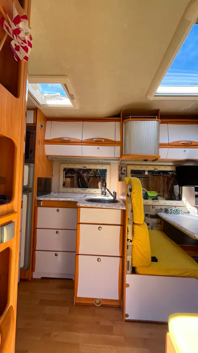  2007 Fiat Ducato Adriatik Campervan – 23ft RV – BC Registered in Travel Trailers & Campers in Vancouver - Image 3