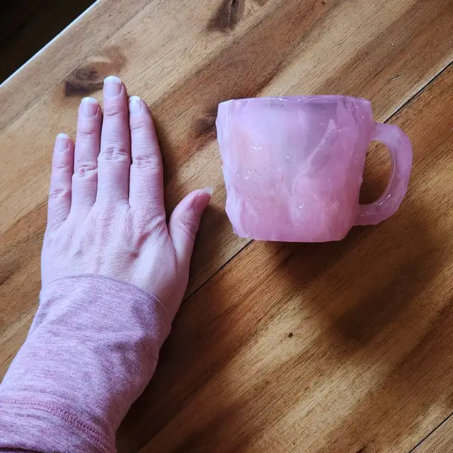 Pink RESIN cup/mug with metal liner in Arts & Collectibles in Fredericton - Image 10