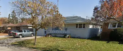 22 Longfield Lane Beautiful Lower Unit Rental