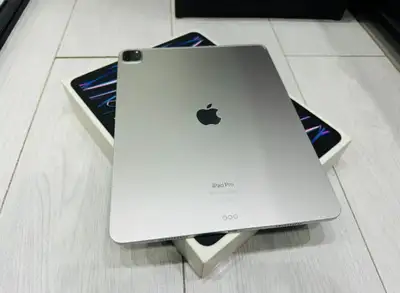 FLAWLESS [M2] 256GB iPad Pro 6th Gen 12.9-inch!, View more