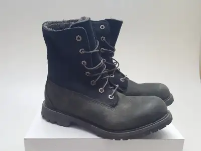 Timberland  Sherpa Lined Waterproof Boots ⎮Sz 7M / 8W, View more