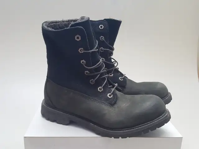 Timberland  Sherpa Lined Waterproof Boots ⎮Sz 7M / 8W in Women's - Shoes in Mississauga / Peel Region - Image 2