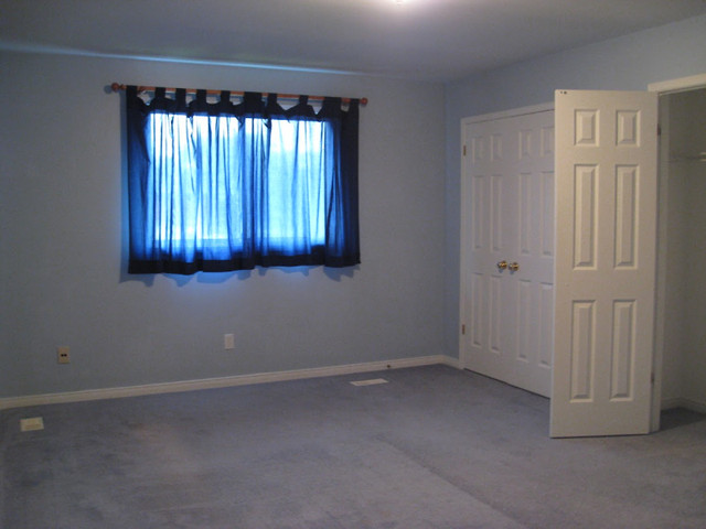 Bedrooms Available Near Trent Uni; North-end Peterborough. in Room Rentals & Roommates in Peterborough - Image 3