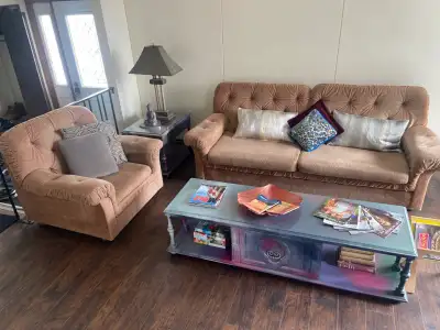 1. Beautiful couch set: Delivery is included - Very good condition/ quality no damages or stains - C...