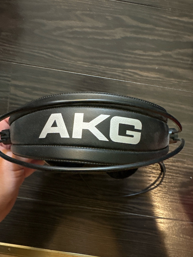 AKG K271 MkII wired headphones in General Electronics in Winnipeg - Image 2