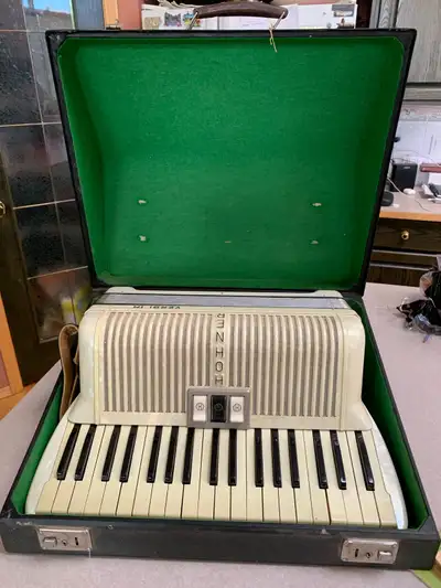 Vintage Hohner Verdi IM Piano Accordion w/ Hard Case - USED, View more