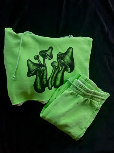 Elevate your loungewear game with this vibrant TNA sweat suit set, perfect for adding a pop of colou...