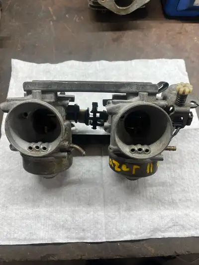 Selling a set of Yamaha phazer carbs, fairly clean inside, 50$obo pick up havelock Ontario Can clean...