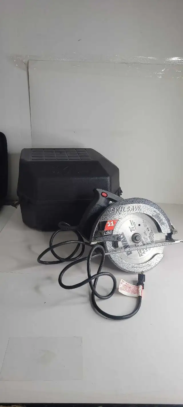skilsaw 7 1/4" circular saw  in Power Tools in Oakville / Halton Region - Image 2