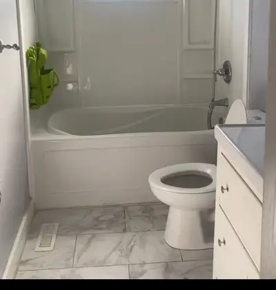 Basement Room for Rent – Kitchener (Block Line) Location: Block Line, Kitchener Rent: $650/month Sin...