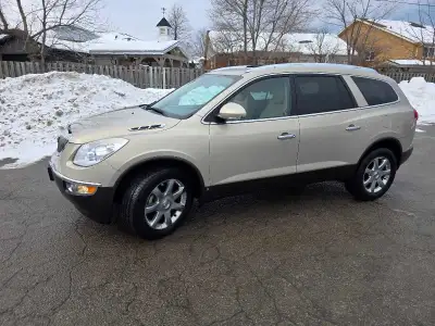 27000kms, like new in and out. Comes with all the bells and whistles. Leather seats, 3rd row seating...