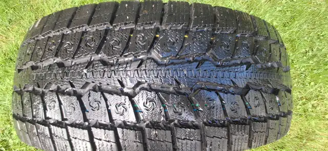 Pneus d'hiver Toyo Observe GSi-6 + Roues en acier – 265/70R17 in Tires & Rims in Sherbrooke - Image 3
