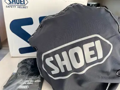 Excellent condition Shoei RF-1000 Diabolic graphic Helmet. Complete with packaging. Never downed, no...