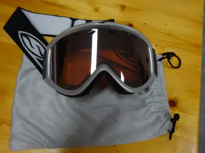 Smith Optics Adult Ski Snowboard Goggles with Bag, View more