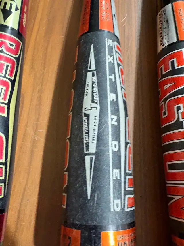 3 Easton reflex bats sold as a lot  in Baseball & Softball in Guelph - Image 6