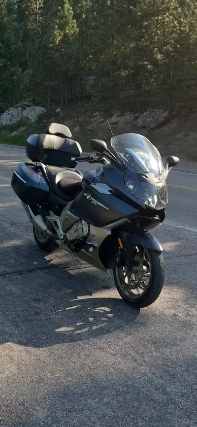 PRIVATE SALE 2016 BMW K1600GTL 6 cylinders, 1650cc, 160HP, 6 Speed, Shaft Drive Notable features: -...