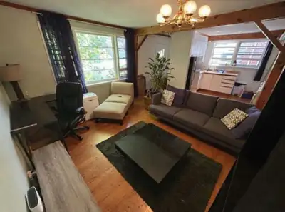 Available Oct 1st Yonge & Sheppard (North York) 1 Room for Rent - Main Floor of a 3-Bedroom, 1-Bath...