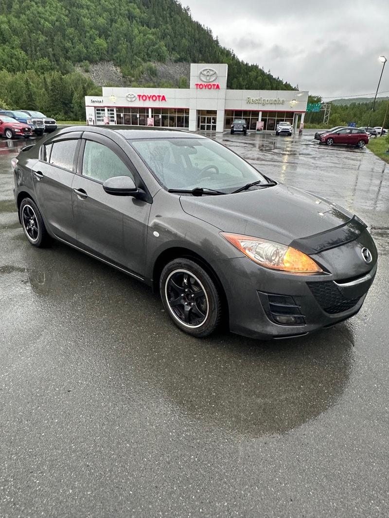 2010 mazda 3 in excellent condition! Cars & Trucks Moncton Kijiji