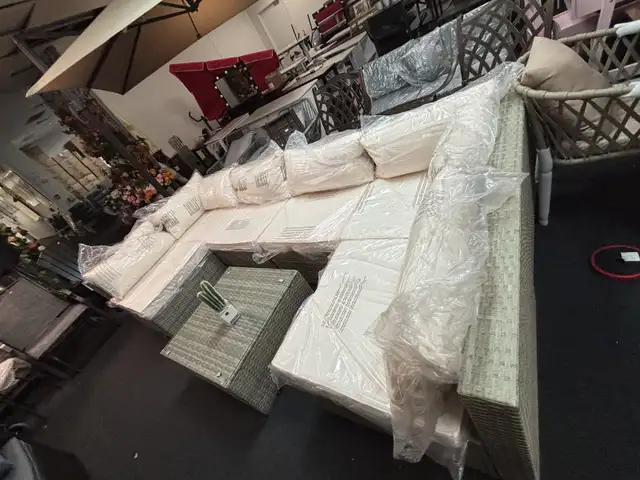 7 PC Outdoor Patio Set On sale in Patio & Garden Furniture in Markham / York Region - Image 6