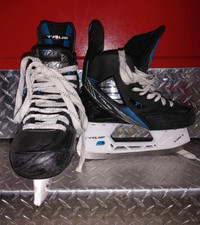 Patins de hockey, modèle TF7 de True  - Grandeur 6.5W