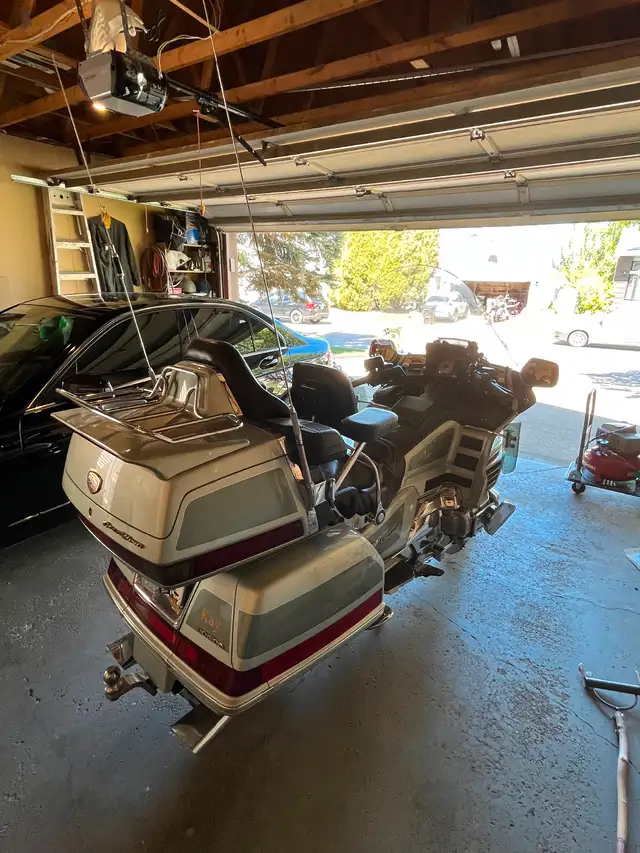 Honda Goldwing  50th Anniversary Edition in Touring in Edmonton - Image 5