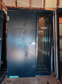4 portes avec cadres de portes en métal avec une vitre