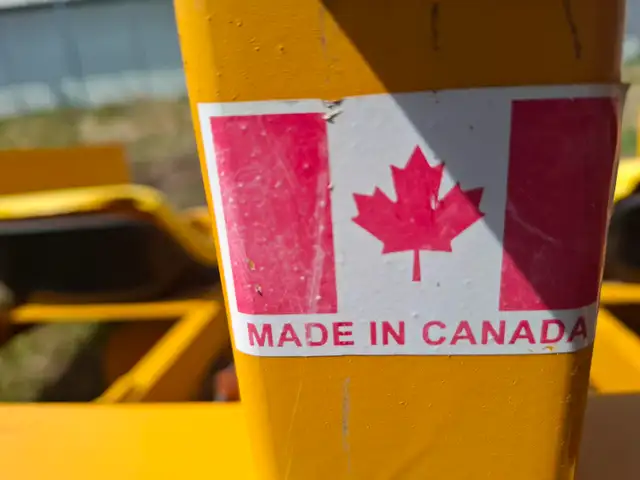 Tree Planter. Dutchman Tree Planter. in Plants, Fertilizer & Soil in Hamilton - Image 8