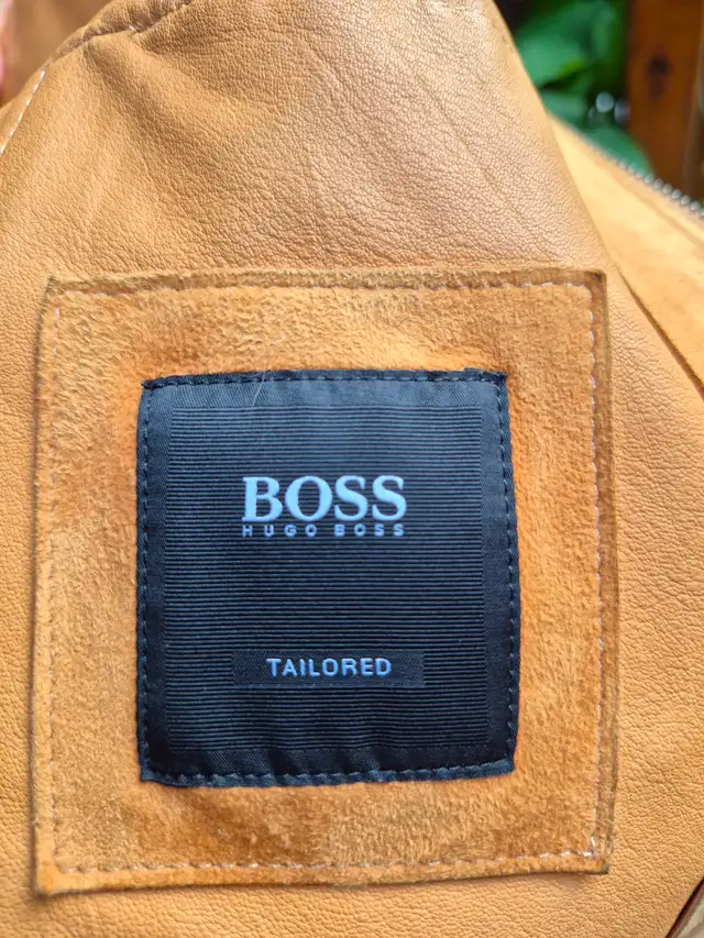 HUGO BOSS Tailored Suede Jacket in Men's in City of Toronto - Image 3