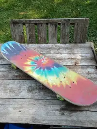 Skateboard, 30.5"L, Easy To Use, Durable 