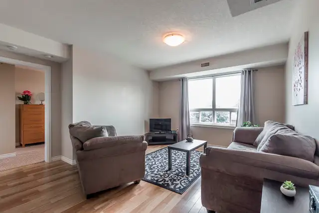 ROOMS FOR SUMMER 2026 NEAR U WATERLOO