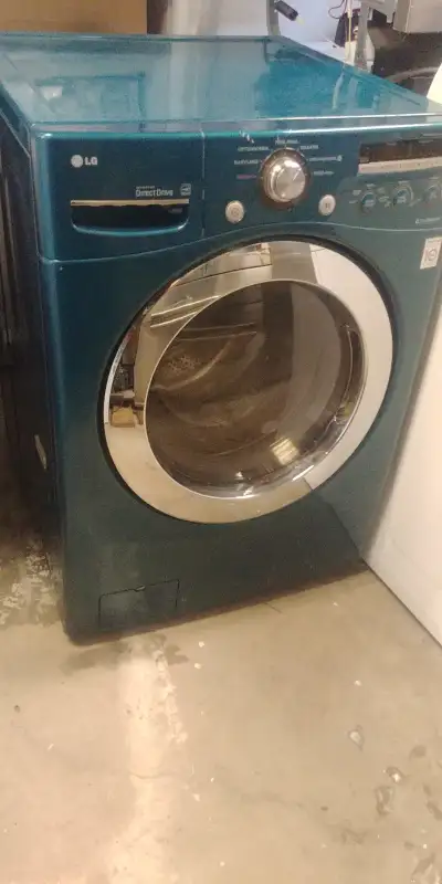 Laveuse frontale grande capacité de marque LG, En très bon état. Reconditionnée. Garantie Possibilit...