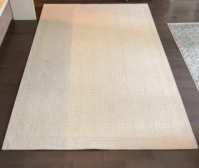 Ikea Havbro off-white rug. 100% wool. Low pile. Approximately 5’7” x 7’10”. Pet free and smoke free...