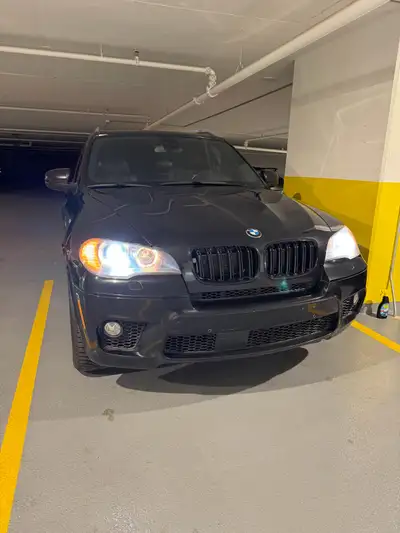 BMW X5 XDRIVE50I 4Door UTILITY AWD M Sport PACKAGE Power, Luxury & Performance Combined. Selling thi...