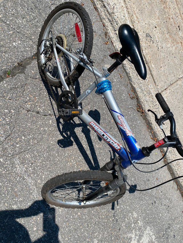 Vélo 20 pouce enfant  dans Enfants  à Ville de Montréal - Image 2