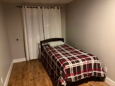 Furnished room for rent for a professional working person in a quiet home. Wifi, use of kitchen, lau...